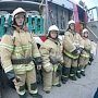 Ялтинских третьеклассников учили тушить пожар