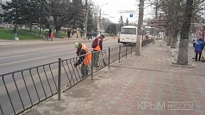 Замглавы администрации Симферополя поручил активизировать уборку прилегающих к дорогам территори