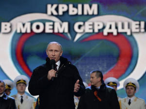 Крымчане поддержали Путина за то, что он спас полуостров от насилия, — эксперт