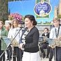 Арина Новосельская спела на открытии арт-площадки в Алупке