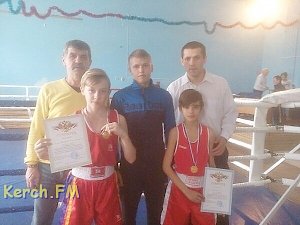 Начинающие керченские боксеры смогли победить титулованных соперников