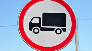 Из-за оползня на участке трассы на ЮБК ограничено движение для грузовиков