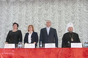 Аксёнов: Директорам школ необходимо обратить особое внимание на преподавание «Основ православной культуры Крыма»