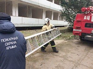 Крымские спасатели провели учебно-тренировочное занятие на высоте