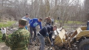 Активисты ОНФ убрали в Крыму почти половину найденных свалок