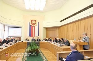 Уполномоченный по правам человека РК Людмила Лубина проинформировала Президиум Госсовета о результатах своей работы за 2017 год