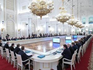 Аксёнов поддержал посыл президента РФ про необходимость обеспечивать равную конкуренцию