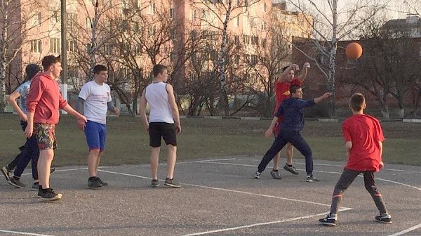 В Белгородском районе комсомольцы провели ежегодный баскетбольный турнир, посвящённый Дню Космонавтики