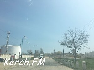 В Керчи частично заасфальтировали дорогу на Цементную Слободку
