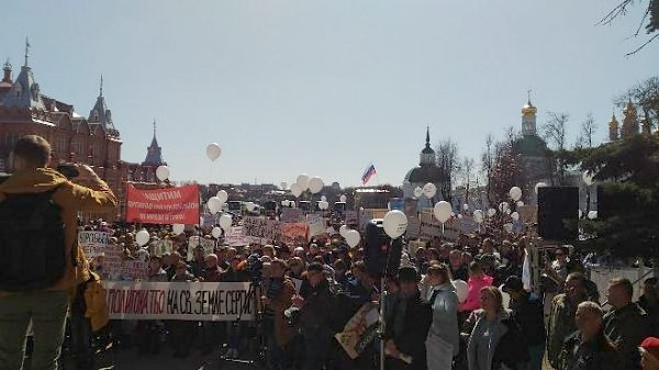 В Подмосковье прошли массовые митинги против мусорных свалок