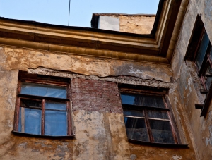 Крым и Севастополь получат дополнительные средства на расселение аварийного жилья