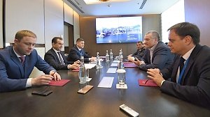 Аксёнов в рамках ЯМЭФ-2018 провёл встречу с губернатором Краснодарского края
