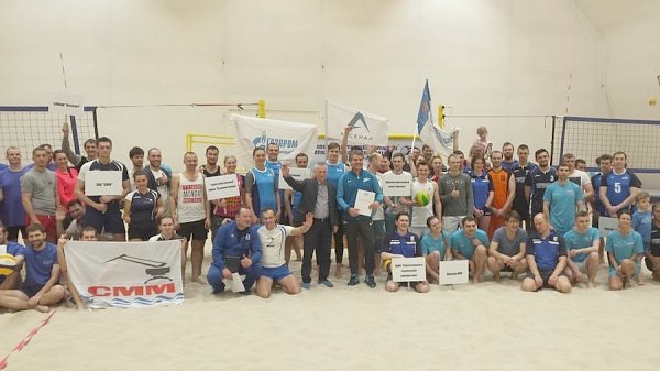 Сергей Пантелеев открыл волейбольный турнир на кубок Совета работающей молодежи Санкт-Петербурга