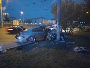 «Золотая молодежь» на «Ягуаре» протаранила столб