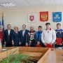 Власти Алушты заверили поддержку борцам-победителям юниорских первенств России