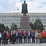 Республика Дагестан. Коммунисты возложили цветы к памятнику В.И. Ленину