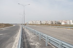 Барьерное ограждение автоподхода к Крымскому мосту установлено на 70%