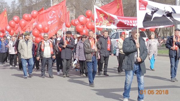 КПРФ в Хакасии проигнорировала первомайский шоу-сценарий правительства республики