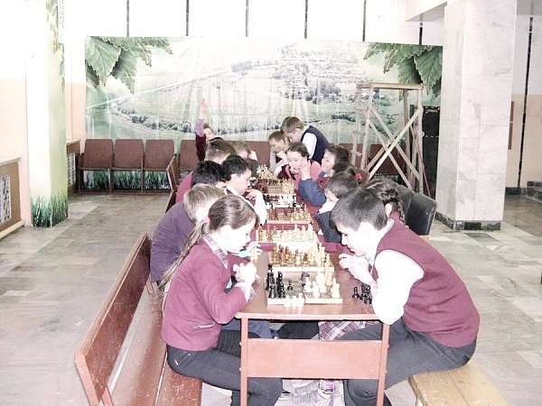 В Чувашии коммунисты организовали шахматный турнир в честь Дня Победы