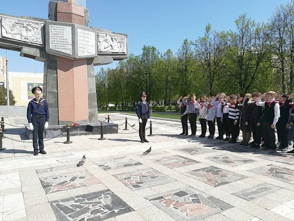 В подмосковном Подольске прошла пионерская линейка, посвященная Дню Победы