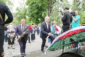 Мы в неоплатном долгу перед теми, кто на фронте и в тылу приближал Великую Победу, - Владимир Константинов