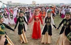 Крымские татары отпраздновали народный праздник, проигнорировав запреты экстремистов из меджлиса
