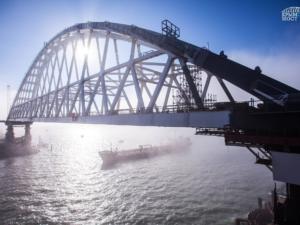 Крымский мост связал между собой не только регионы РФ, тем не менее и политиков, — председатель Госдумы
