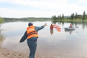 Спасатели рассказали школьникам про необходимость соблюдать безопасность на воде