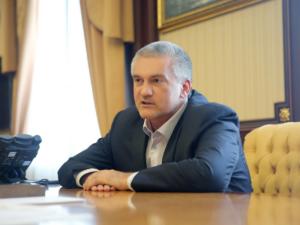 Аксёнов поручил уволить из «Крымэнерго» всех, кто занимал высшие посты с целью решения личных задач