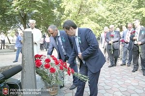 Несмотря на десятилетия, прошедшие со дня депортации, важно помнить, - Владимир Константинов