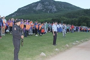 Севастопольские работники правоохранительных органов обеспечили охрану общественного порядка во время проведения Большого слёта туристов «Артека»