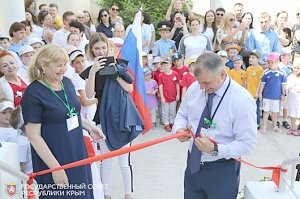 Владимир Константинов в одном из образовательных учреждений крымской столицы открыл спортивно-развлекательный парк