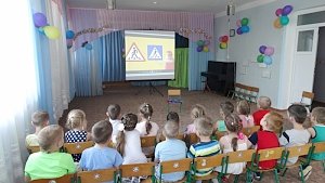 Выпускники детских садов Севастополя вместе с родителями заранее подготавливают схемы безопасного маршрута «дом-школа-дом»