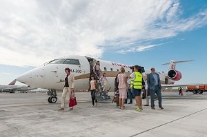 Аэропорт Симферополь встретил первых пассажиров авиакомпании «РусЛайн»