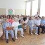 Вице-спикер крымского парламента Ефим Фикс поздравил коллектив газеты «Сельский труженик» с 85-летием
