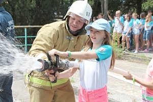 25 июня в Крыму начинается фестиваль детско-юношеского творчества «Таланты и поклонники» и межрегиональные этапы «Юный пожарный» и «Юный спасатель»