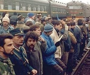 Киевские нацики вновь мечтают приехать в Крым на «поезде дружбы»