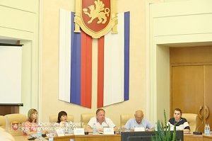 В Парламенте Крыма обсудили поправки к законопроекту об экскурсоводах и инструкторах-проводниках