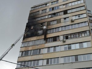 В севастопольской многоэтажке случился крупный пожар