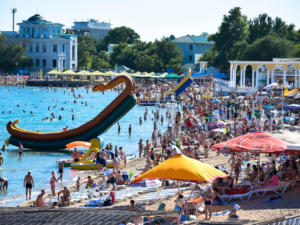 В Крыму уже отдохнули 1,8 млн туристов, — Минкурортов