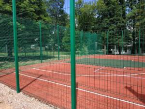 Мини-футбольное поле с искусственным покрытием и игровая площадка открылись в олимпийском училище в Краснолесье