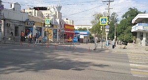 Микрорайон в центре Симферополя до конца месяца останется без горячей воды из-за ремонта теплотрассы