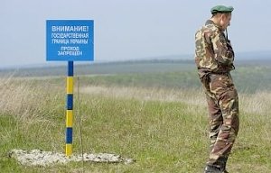 В границу с Крымом киевский режим закопает более 100 млн. гривен