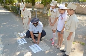 Юные инспекторы движения под эгидой ОГИБДД МО МВД России «Красноперекопский» провели акция «Вместе за безопасное будущее детей»