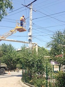 В столице Крыма восстанавливают уличное освещение