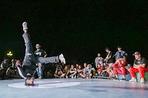 В Ялте завершился международный этап соревнований по брейингу «Crimea Break Dance World Cup»