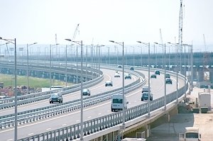 По Крымскому мосту проехали уже более миллиона автомобилей