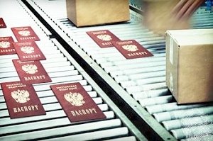 «Липовое» гражданство и доступ к гостайне. Как экс-чиновники Украины получают высокие посты в Крыму