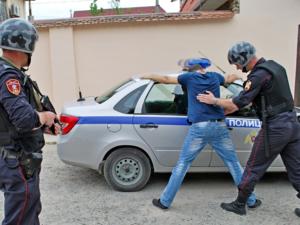 В Симферополе наряд вневедомственной охраны Росгвардии задержал по горячим следам подозреваемого в угоне автомобиля