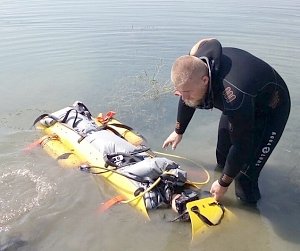 Водолазы МЧС провели в столице Крыма тренировку по спасению людей из затопленных пещер